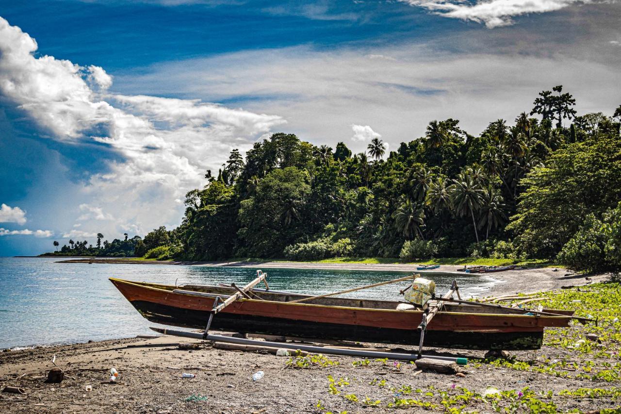 Sanctum Una Una Eco Dive Resort Pulau Unauna ภายนอก รูปภาพ