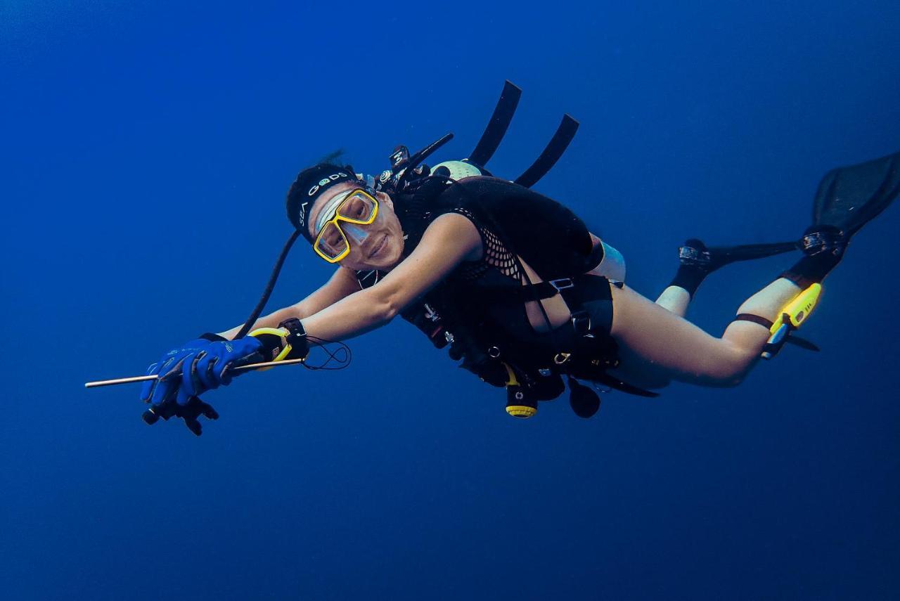Sanctum Una Una Eco Dive Resort Pulau Unauna ภายนอก รูปภาพ