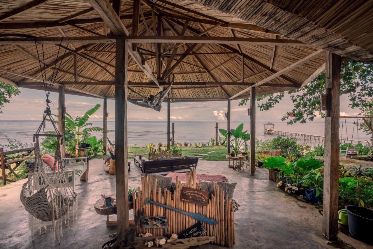 Sanctum Una Una Eco Dive Resort Pulau Unauna ภายนอก รูปภาพ