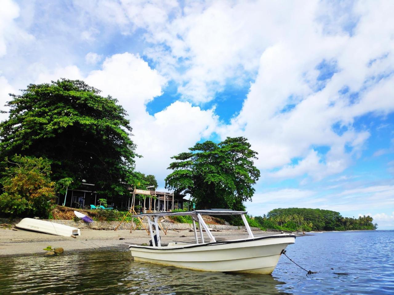 Sanctum Una Una Eco Dive Resort Pulau Unauna ภายนอก รูปภาพ